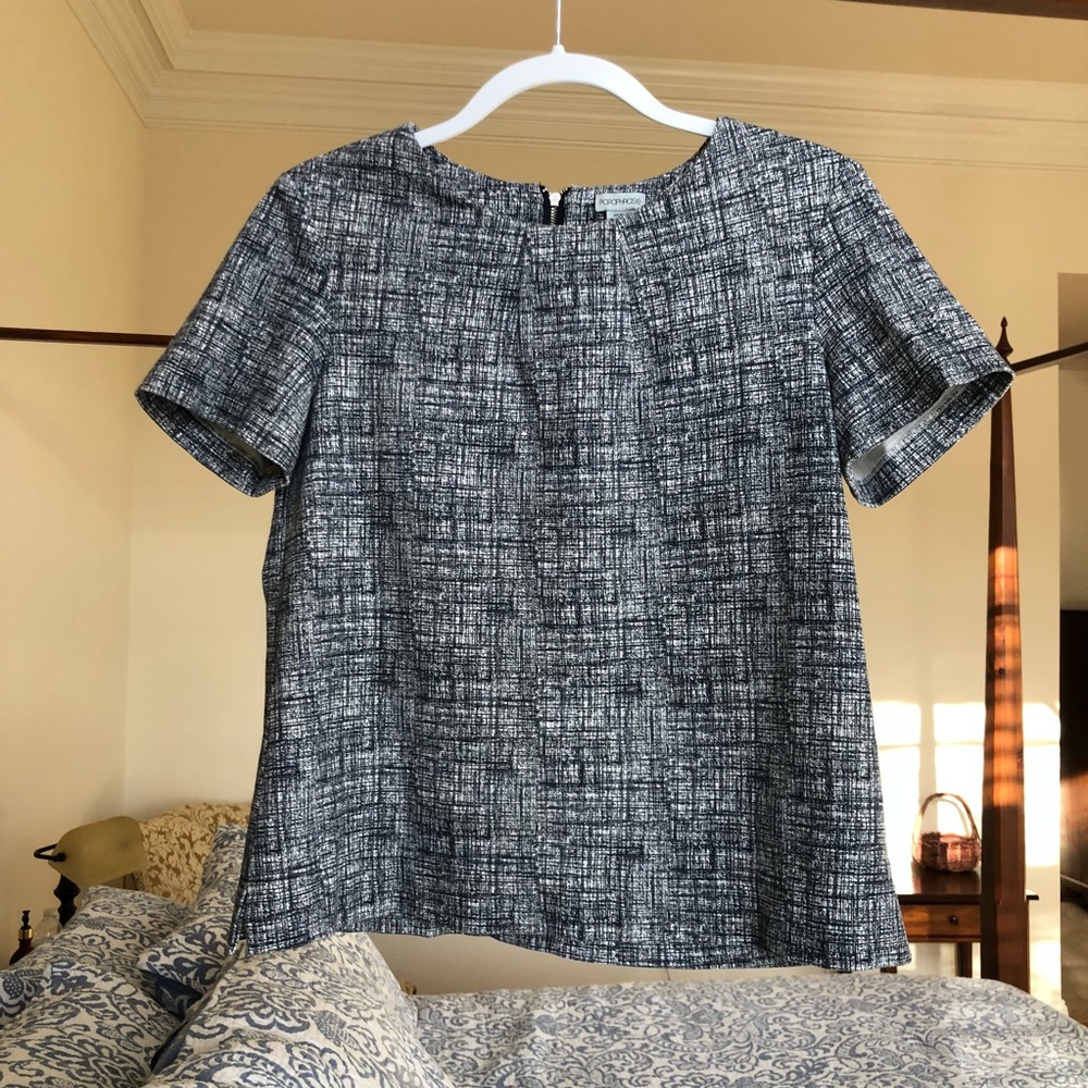 Short sleeve top